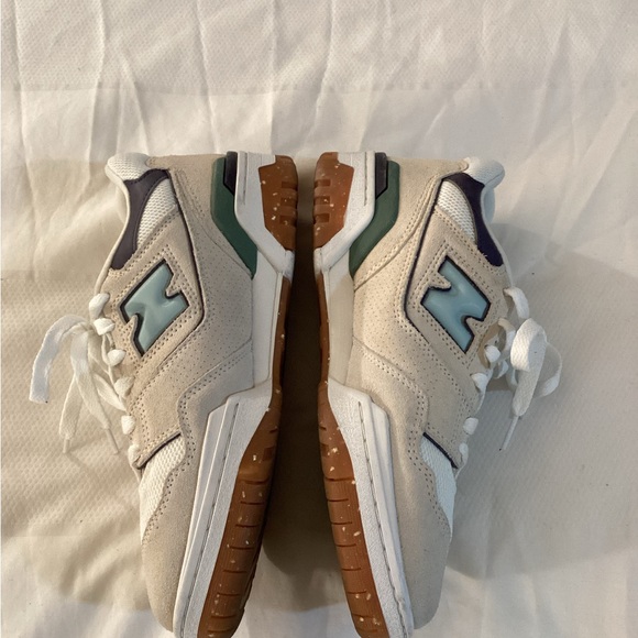 New Balance
550 "Sea Salt/White Fog" sneakers - Picture 11 of 14